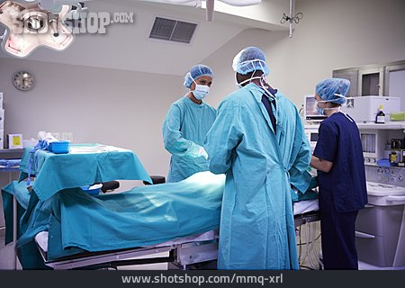 
                Krankenhaus, Operation, Operationssaal                   