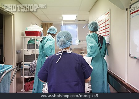 
                Krankenhaus, Operation, Notaufnahme                   