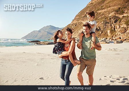 
                Strand, Spaziergang, Urlaub, Familie                   
