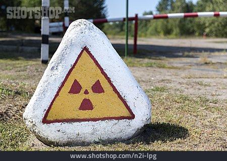 
                Warnhinweis, Sperrzone, Radioaktivität, Tschernobyl                   