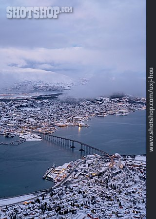 
                Tromsø, Tromsø-brücke, Tromsøysund                   