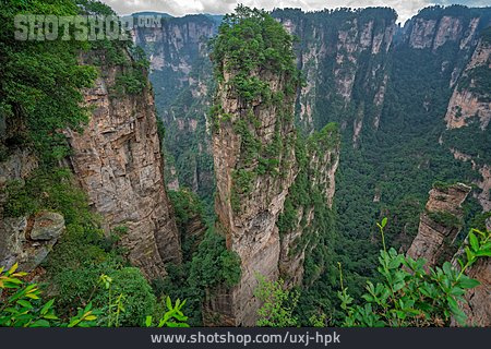 
                Felsnadel, Zhangjiajie National Forest Park                   