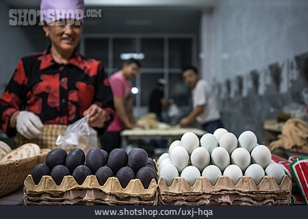 
                Eier, Basar, Tausendjährige Eier                   