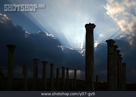 
                Sonnenaufgang, Säulen, Sabrata                   