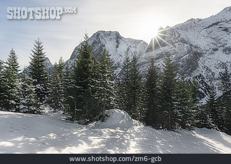 
                Winterlandschaft, Sonnenstrahlen, Ehrwald                   