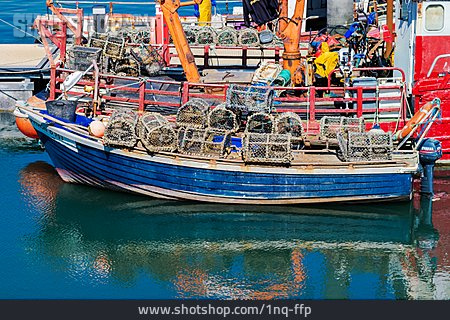
                Fischerboot, Fischreuse                   