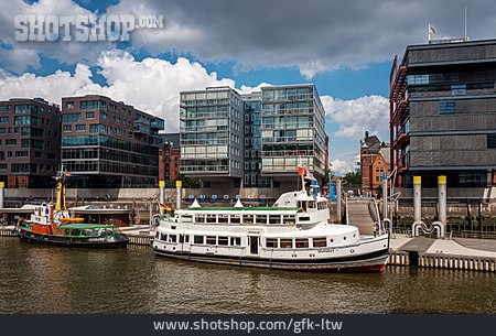 
                Hamburg, Elbe, Hafencity                   