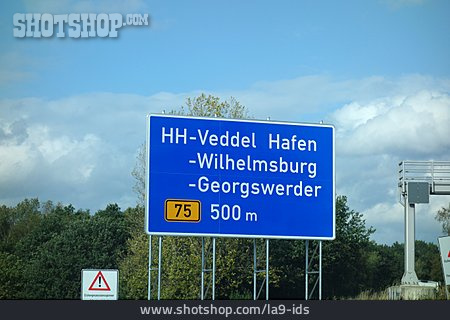 
                Hamburg, Autobahnausfahrt                   