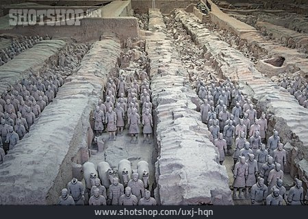 
                Mausoleum Qin Shihuangdis, Soldatenfiguren                   