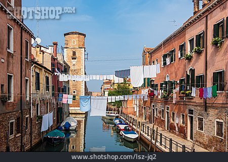 
                Wohnhaus, Kanal, Venedig                   