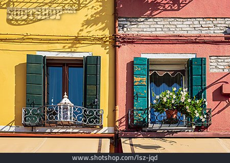 
                Fenster, Hausfassade, Burano                   