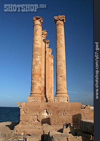 
                Archäologie, Säulen, Sabrata                   