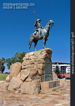 
                Reiterdenkmal, Windhoek                   