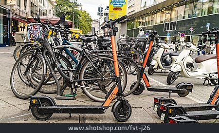 
                Fahrrad, Mobilität, Elektroscooter                   