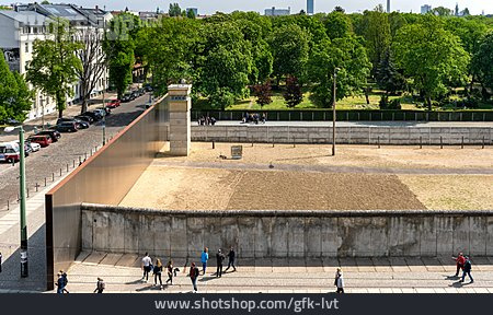 
                Berliner Mauer, Grenzstreifen, Gedenkstätte Berliner Mauer                   