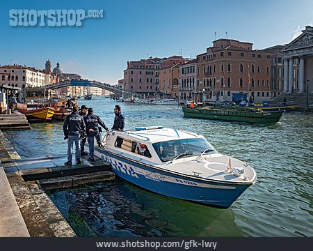 
                Polizei, Venedig, Polizeiboot                   