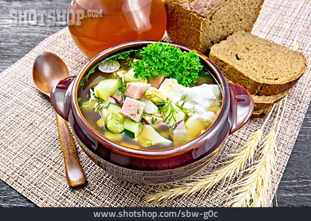 
                Russische Küche, Kalte Suppe, Okroschka                   