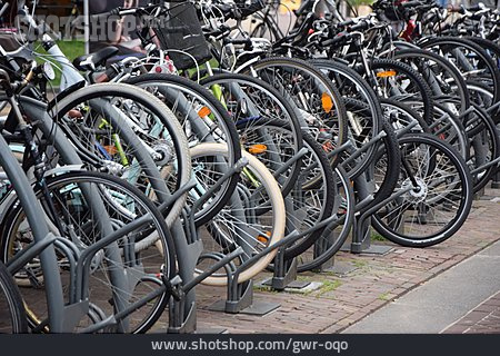 
                Fahrradständer, Fahrräder                   