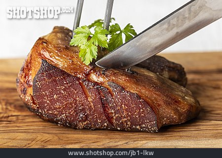 
                Slicing, Pig Roast                   