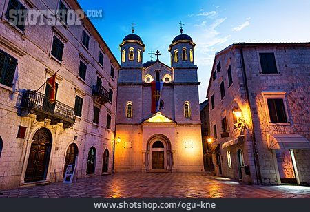 
                St. Nikolaus, Kotor                   