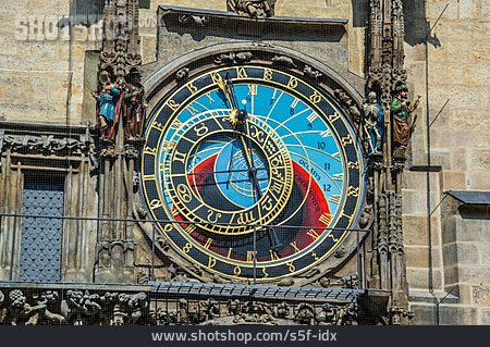 
                Rathausuhr, Astronomische Uhr, Aposteluhr                   