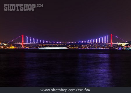 
                Bosporus, Yavuz-sultan-selim-brücke                   