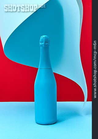 
                Sektflasche, Produktdesign                   