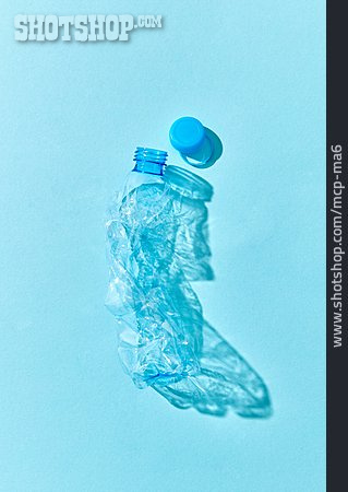 
                Plastikflasche, Deformiert                   
