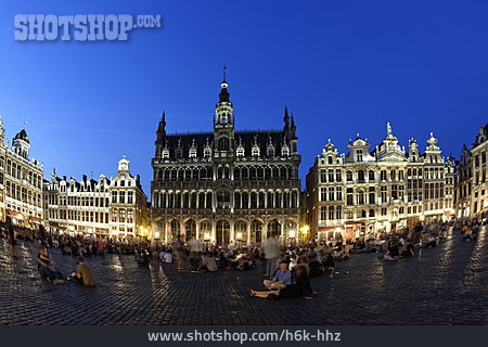 
                Rathaus, Blaue Stunde, Brüssel, Grand-place                   