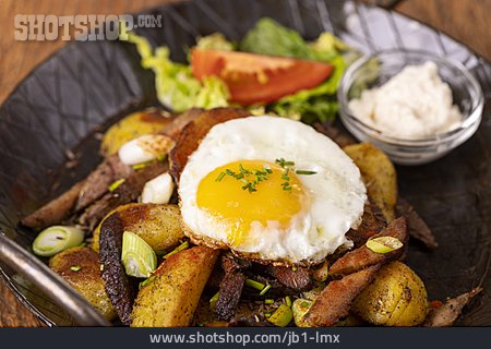 
                Bratkartoffeln, Bauernfrühstück, Tiroler Gröstl                   