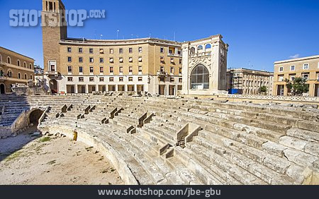 
                Tribüne, Römisches Amphitheater                   