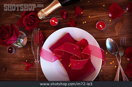 
                Valentinstag, Rote Rosen, Menü                   