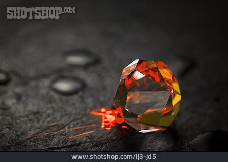 
                Kristall, Schmuckstein, Diamant                   
