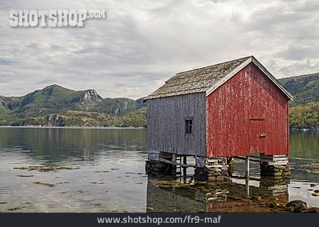 
                Fischerhütten, Stelzenhäuser                   