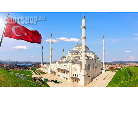 
                Istanbul, Camlica-moschee                   