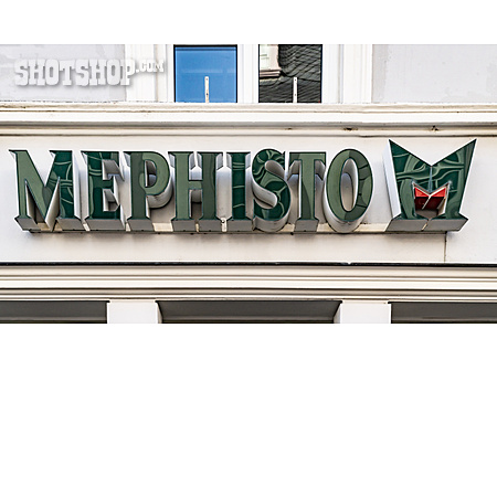 
                Mephisto                   