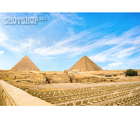 
                Stuhlreihe, Pyramiden Von Gizeh                   