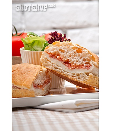 
                Ciabatta, Sandwich, Salamibrötchen                   
