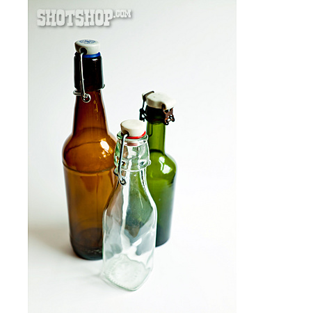 
                Flasche, Altglas, Flaschenpfand, Mehrwegflasche, Bügelflasche                   