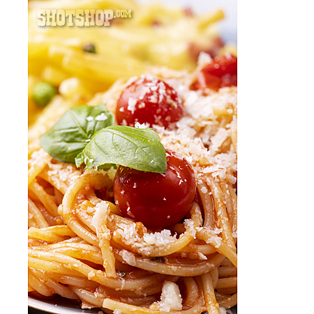 
                Spaghetti, Pasta, Tomatensauce, Kirschtomate                   