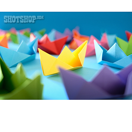 
                Papierschiff, Origami                   