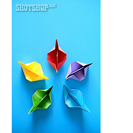 
                Kreativität, Papierschiff, Origami                   