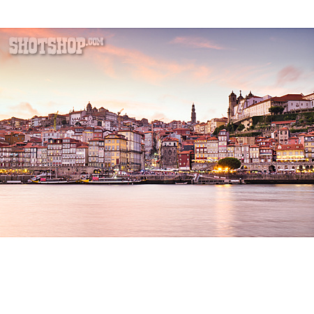 
                Stadtansicht, Porto                   
