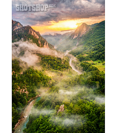 
                Canyon, Nationalpark, Balkan, Montenegro, Durmitor, Crna Gora                   