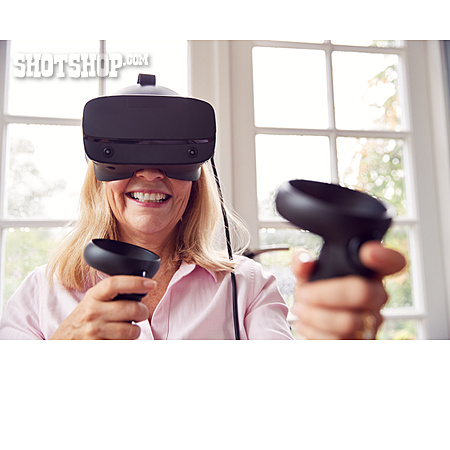 
                Virtuelle Realität, Computerspiel, Simulation                   