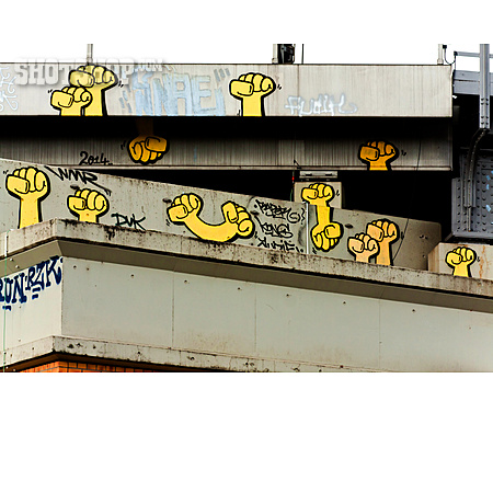 
                Graffiti, Faust                   