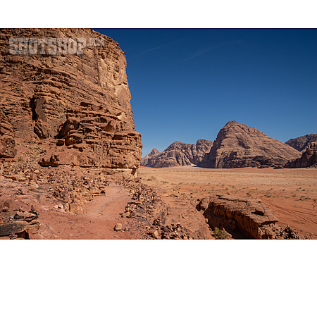 
                Felsformation, Steinmännchen, Wadi Rum                   