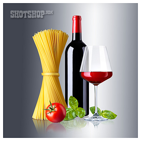 
                Rotwein, Spaghetti, Italienische Küche                   
