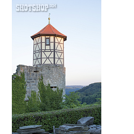 
                Burgturm, Burg Maienfels                   