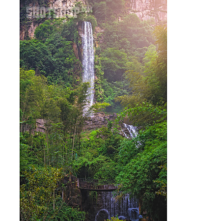 
                Wasserfall, Zhangjiajie                   